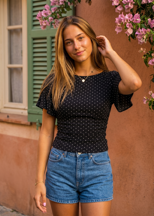 Elsa Trosa Top Frontansicht in Schwarz mit Polka Dots – Scandi Style | Vera Stockholm