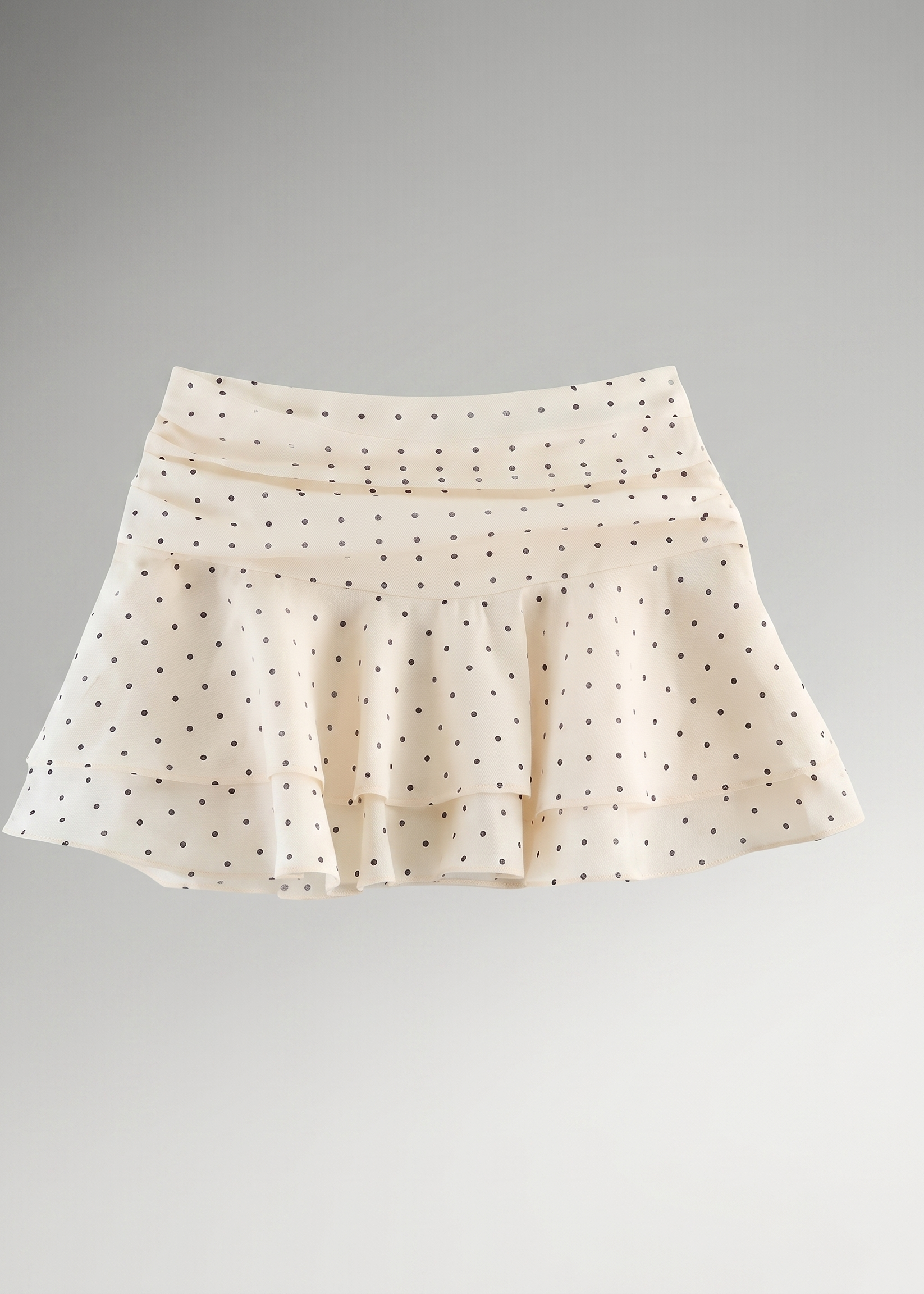 Ebba Marstrand Skirt Produktfoto in Weiß mit Polka Dots – Stockholm Fashion | Vera Stockholm