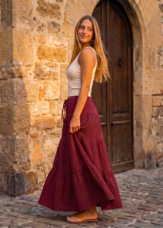 Elin Österlen Skirt Seitenansicht in Rot – Scandi Style | Vera Stockholm