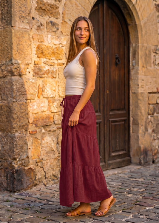 Elin Österlen Skirt Seitenansicht in Rot – Scandi Style | Vera Stockholm