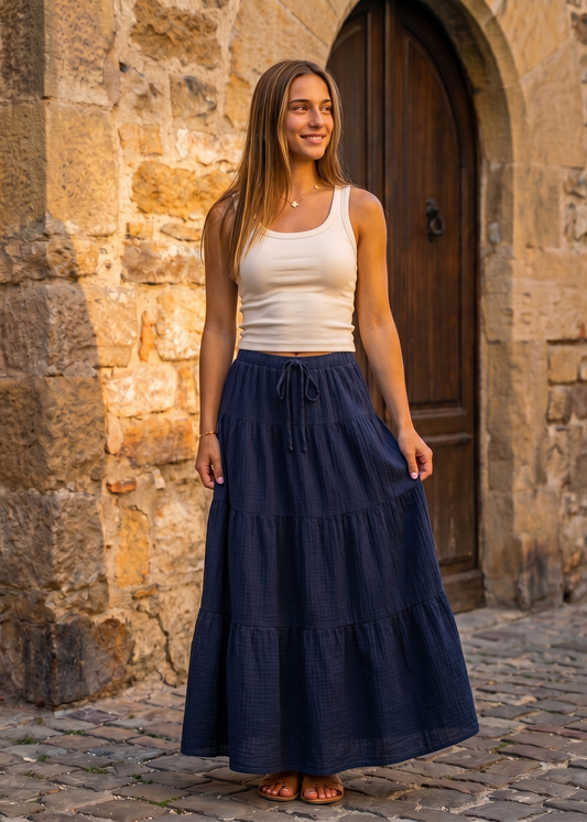 Elin Österlen Skirt Frontansicht in Navy – Stockholm Fashion | Vera Stockholm