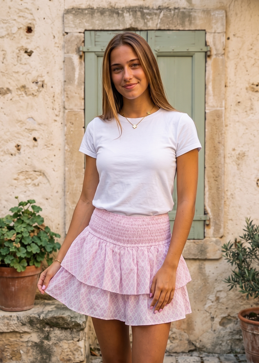 Vera classic skirt Vorderansicht in Rosa am Model – Vera Stockholm